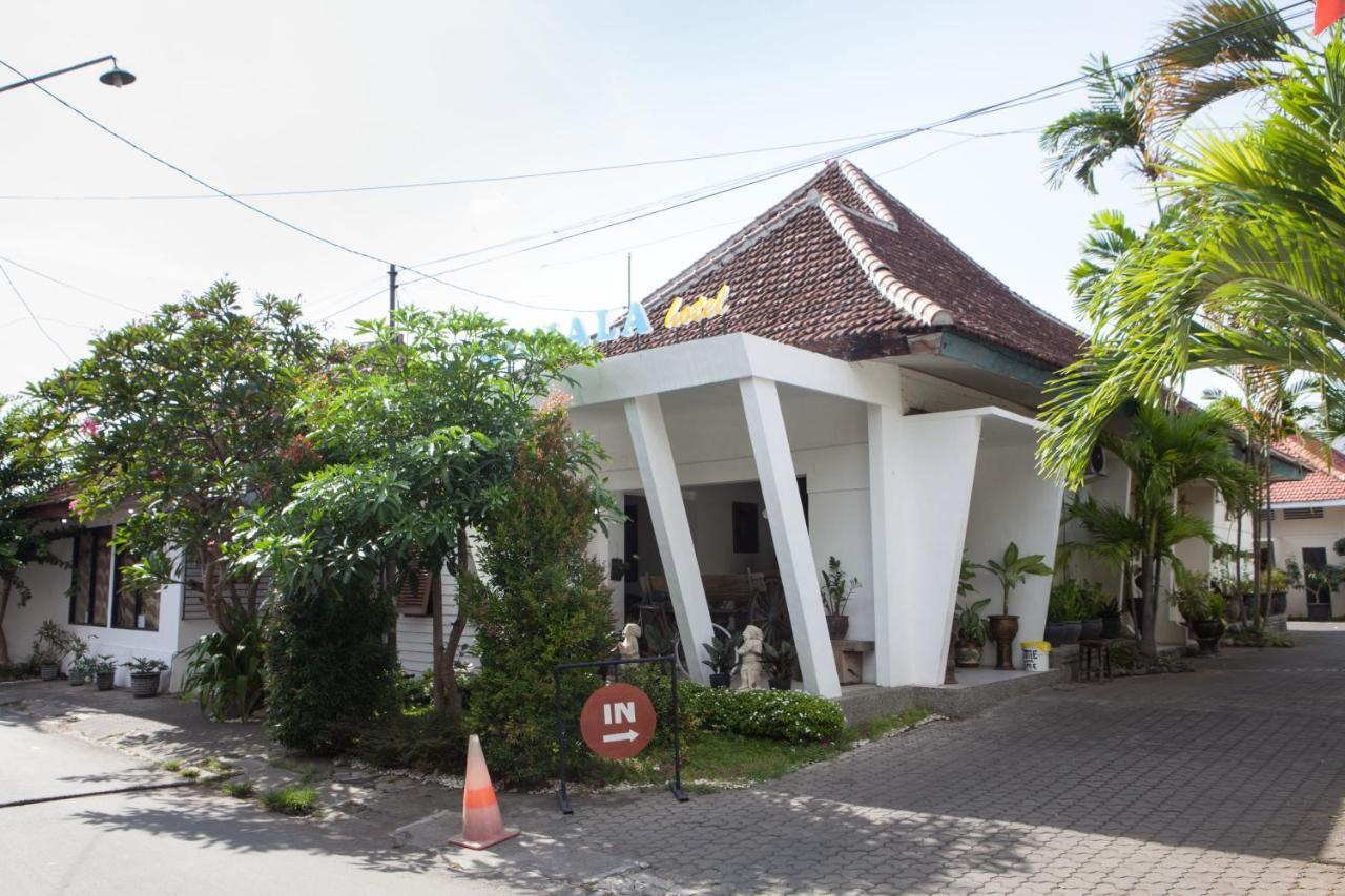 Reddoorz Plus Near Mall Roxy Banyuwangi Banyuwangi  Exterior foto